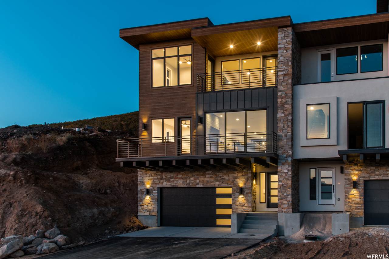 839 Miner Way - Photo 1
