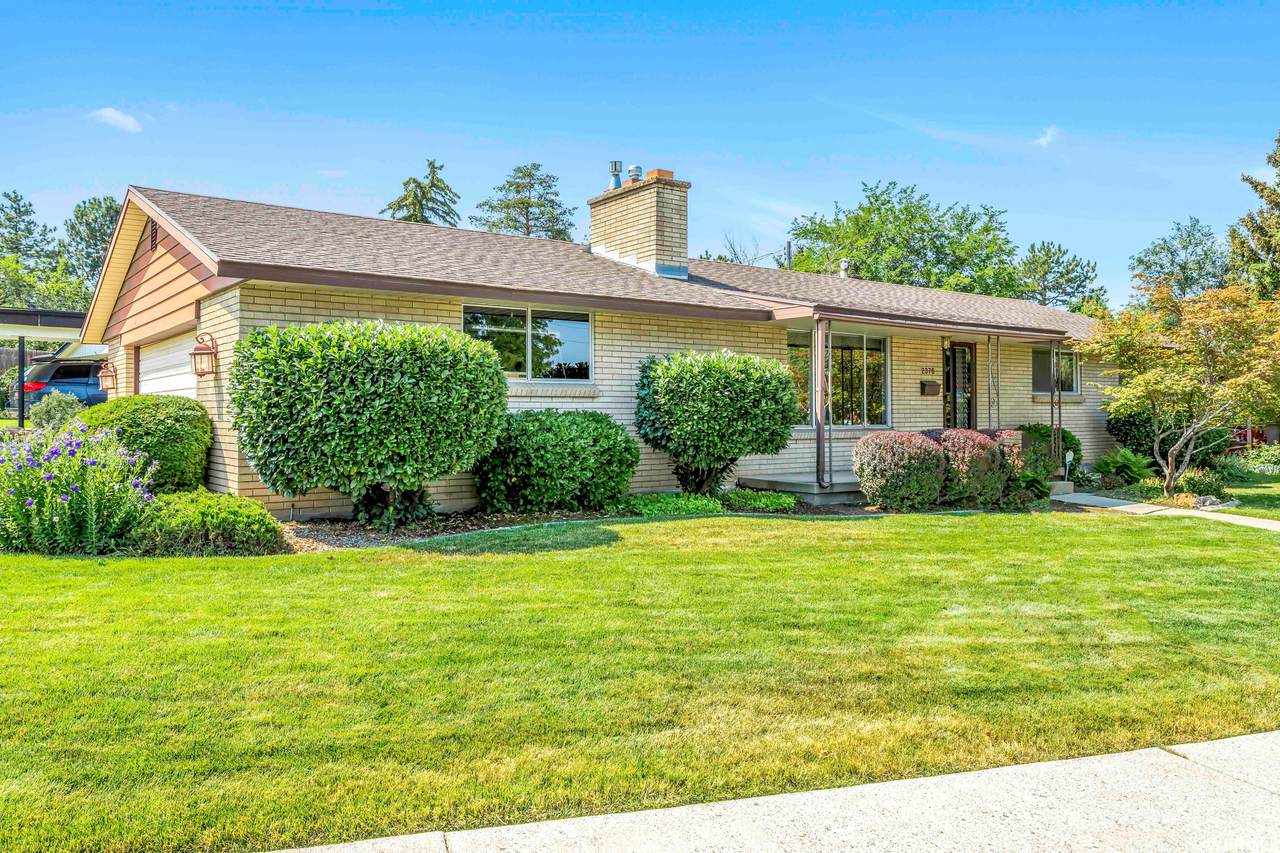 2376 Sundown Ave - Photo 1