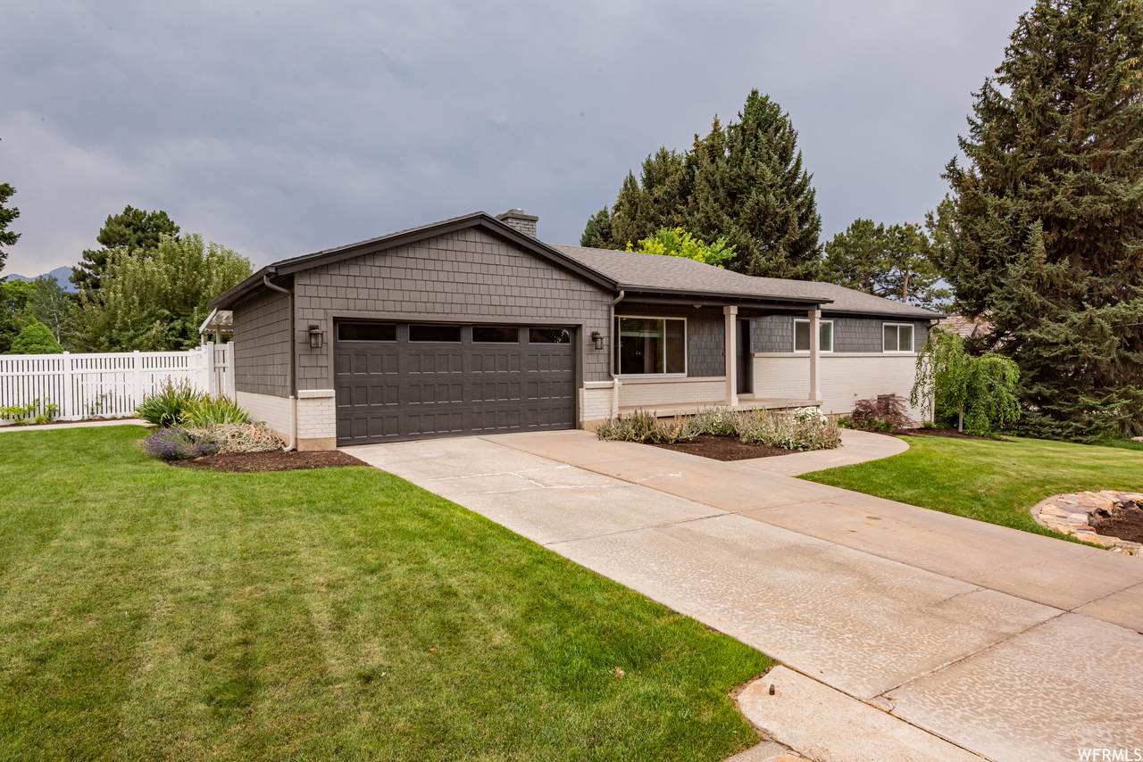 2662 Valley Ave - Photo 1