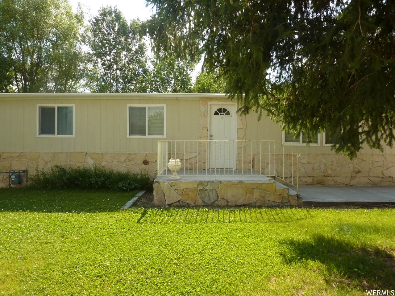 390 200 - Photo 1