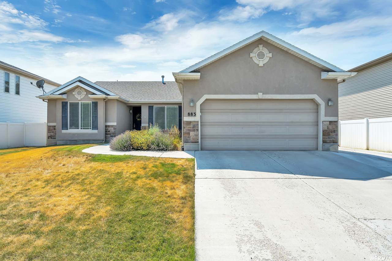 883 Alton Dr - Photo 1