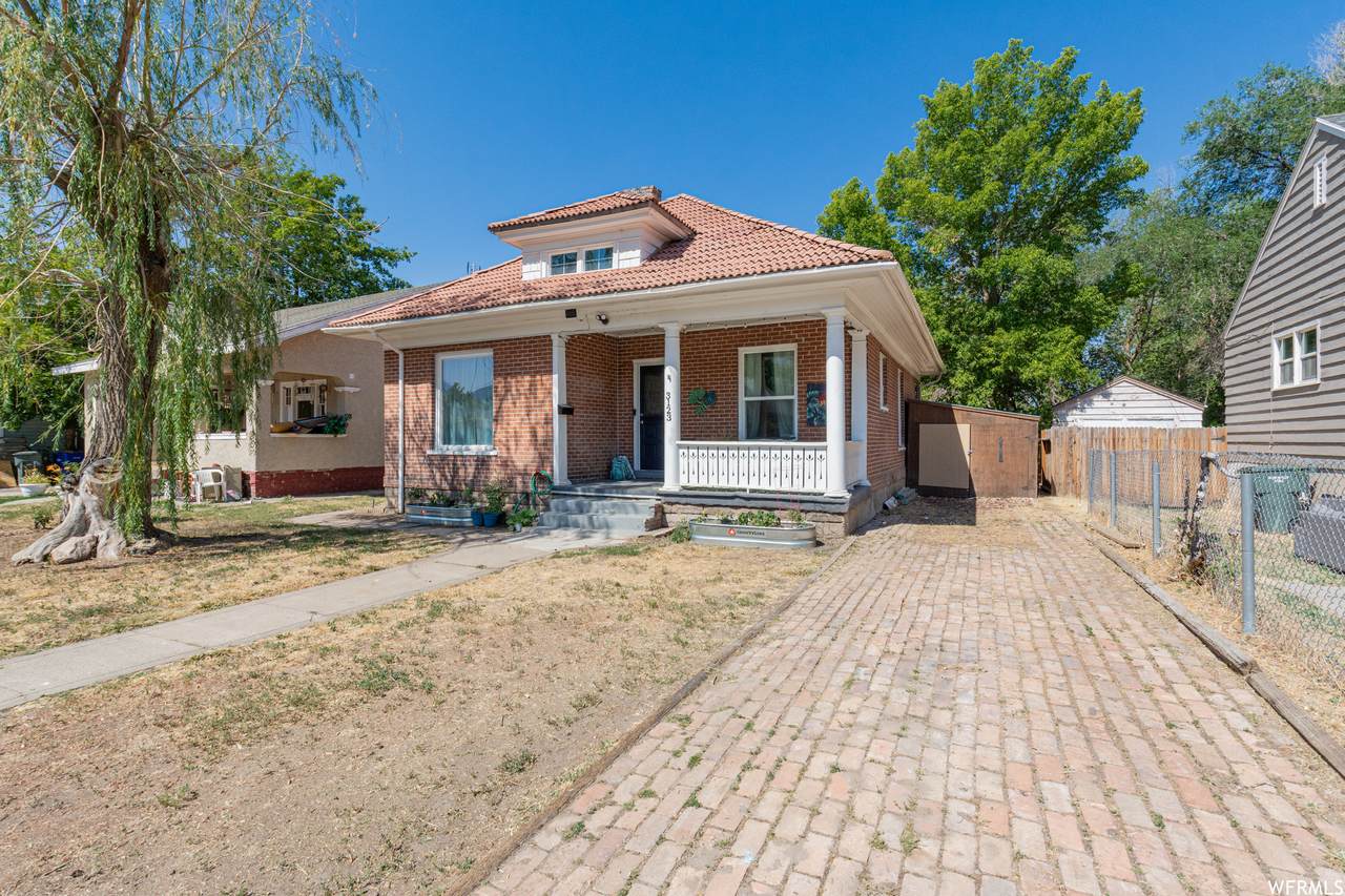 3123 Porter Ave - Photo 1