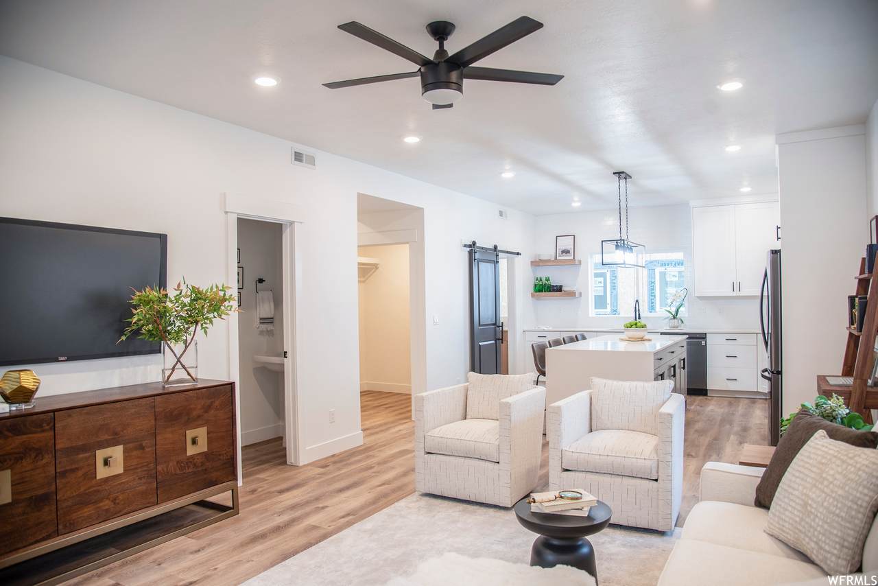 143 Point Dr - Photo 1
