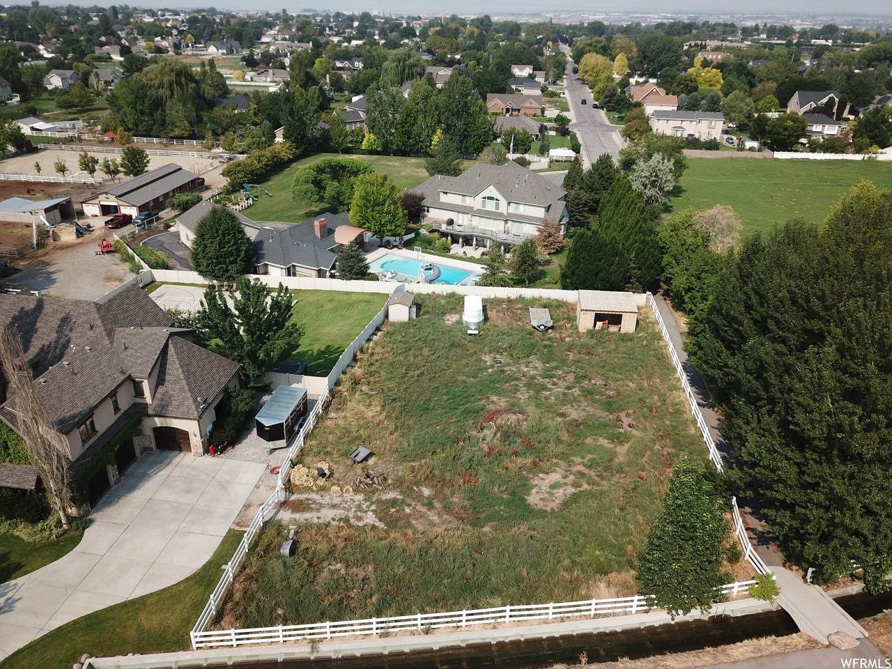 133 Canal Dr - Photo 1