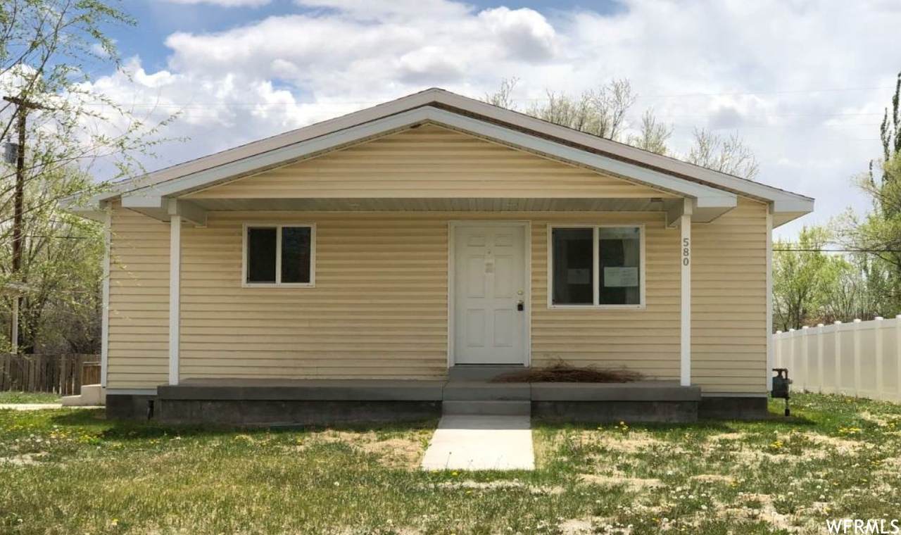 580 Main St - Photo 1