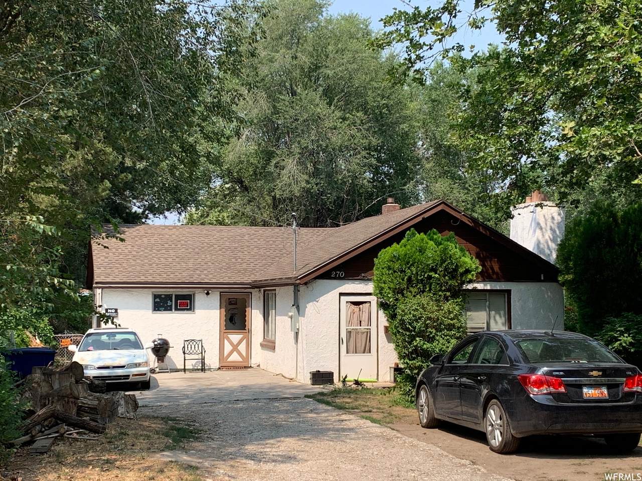 270 7TH St - Photo 1