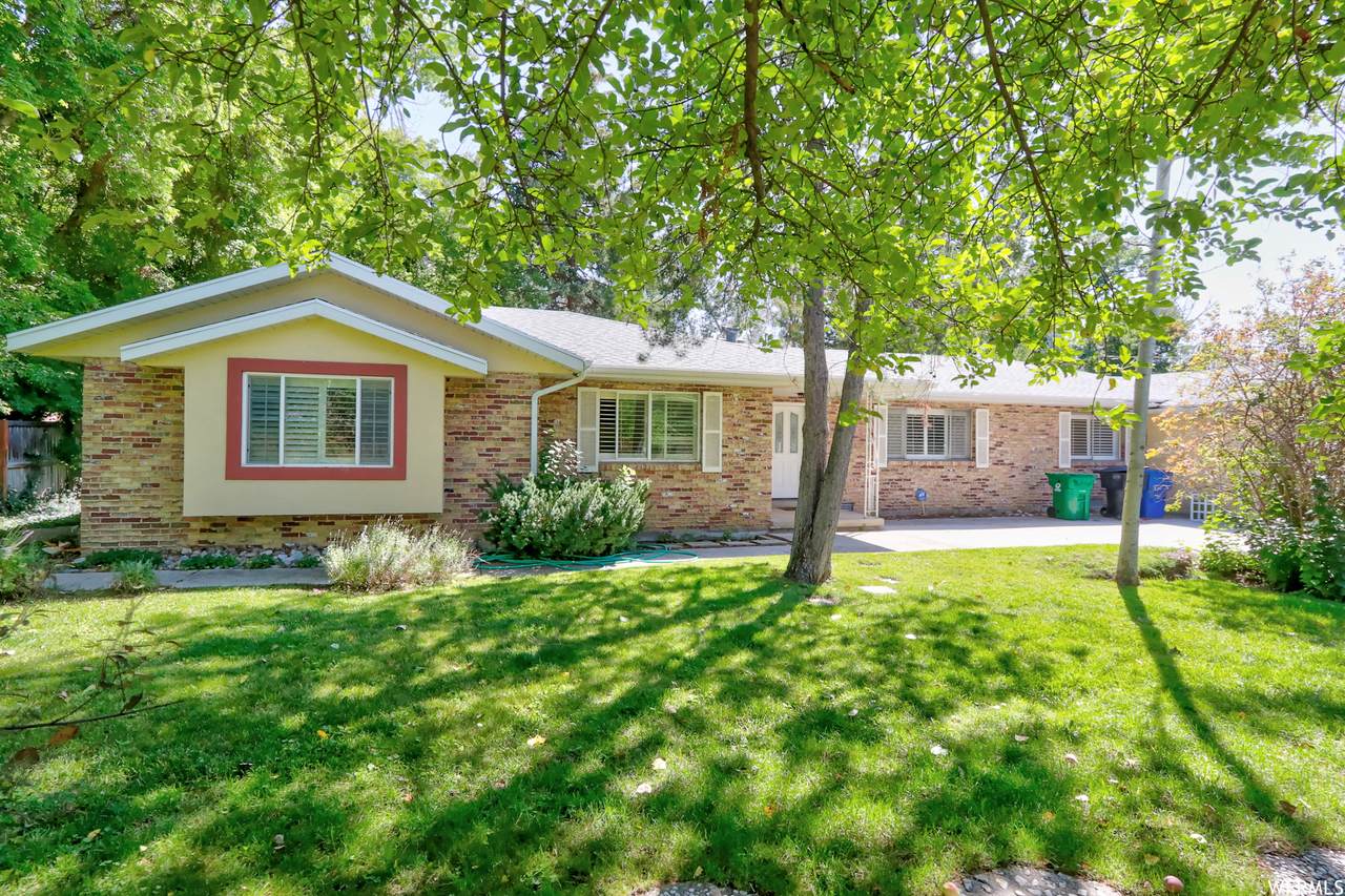 2138 Pheasant Ln - Photo 1