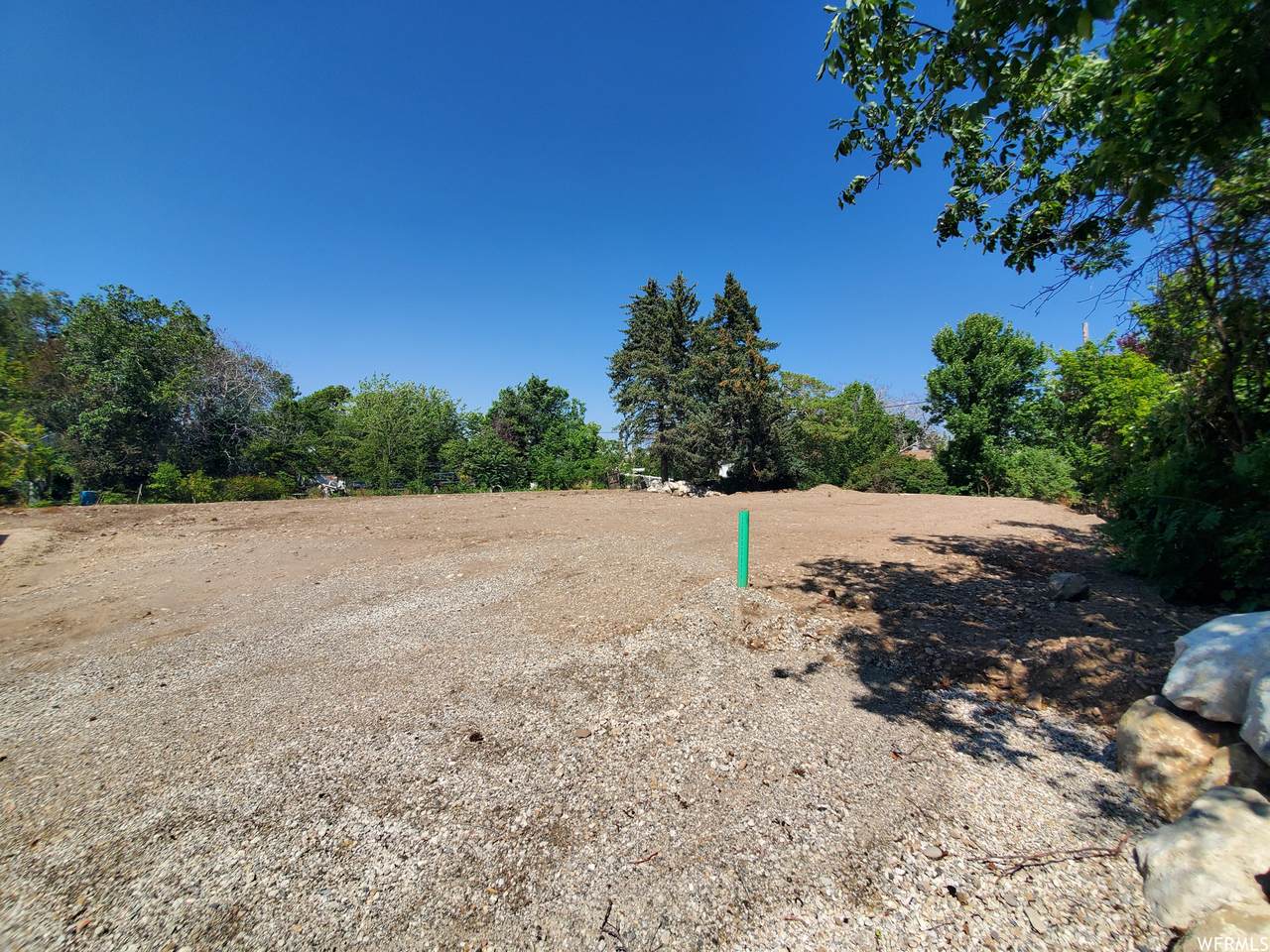 2221 Evergreen Ave - Photo 1
