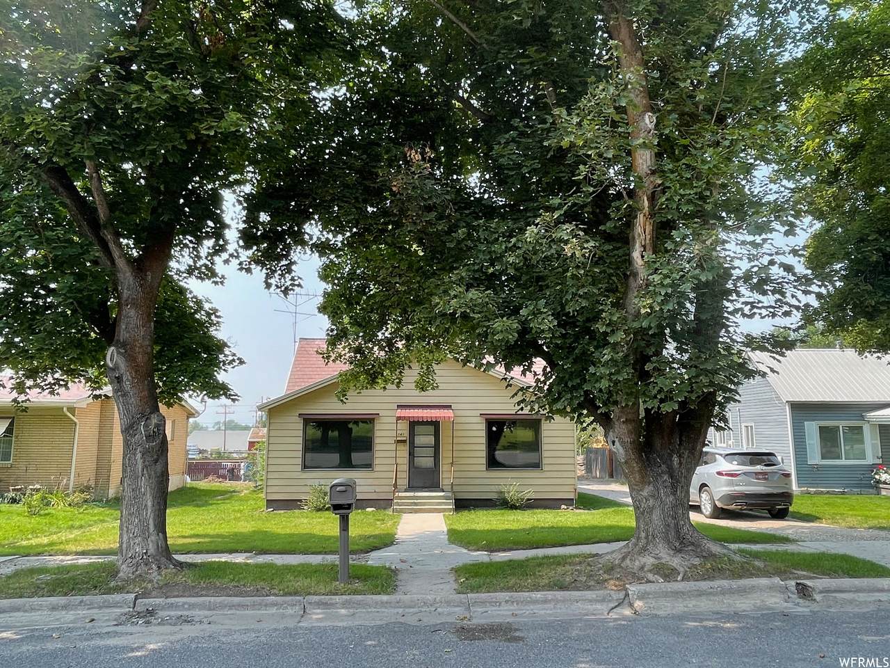 141 Main St - Photo 1
