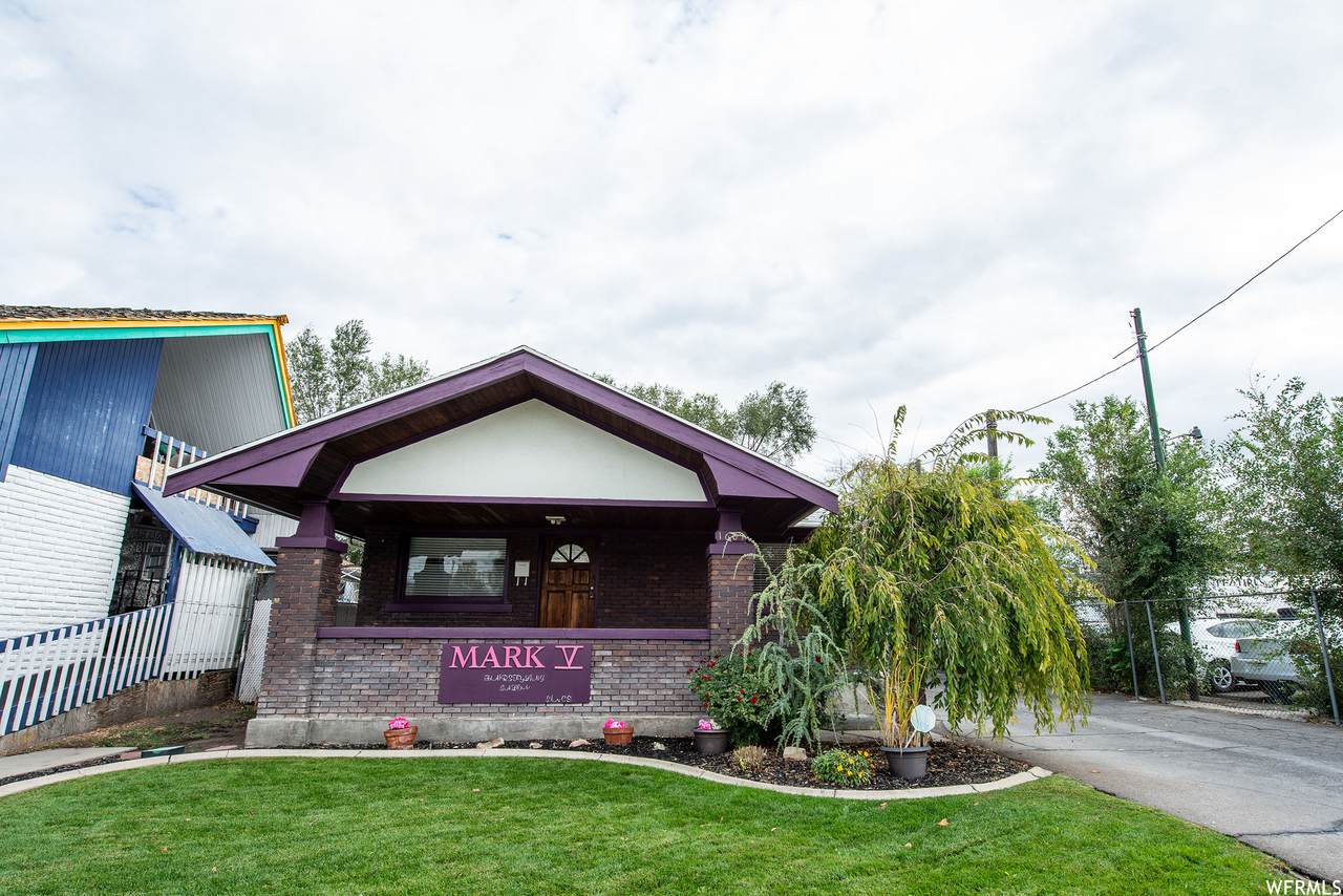1601 Main St - Photo 1