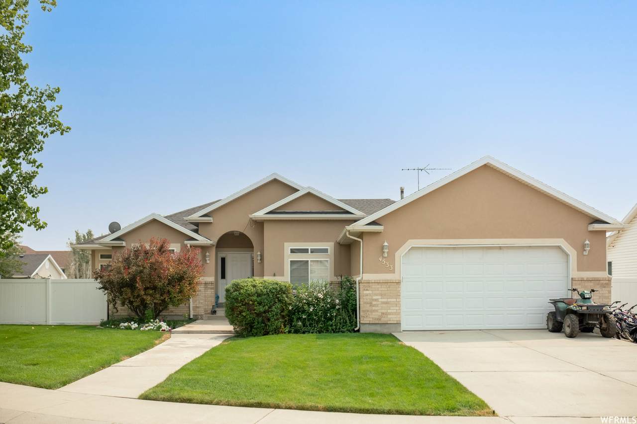 4533 Spring Cir - Photo 1