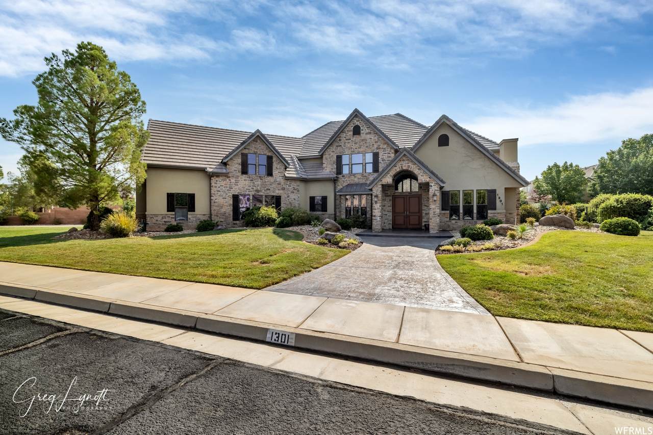 1301 Bella Rosa Dr - Photo 1
