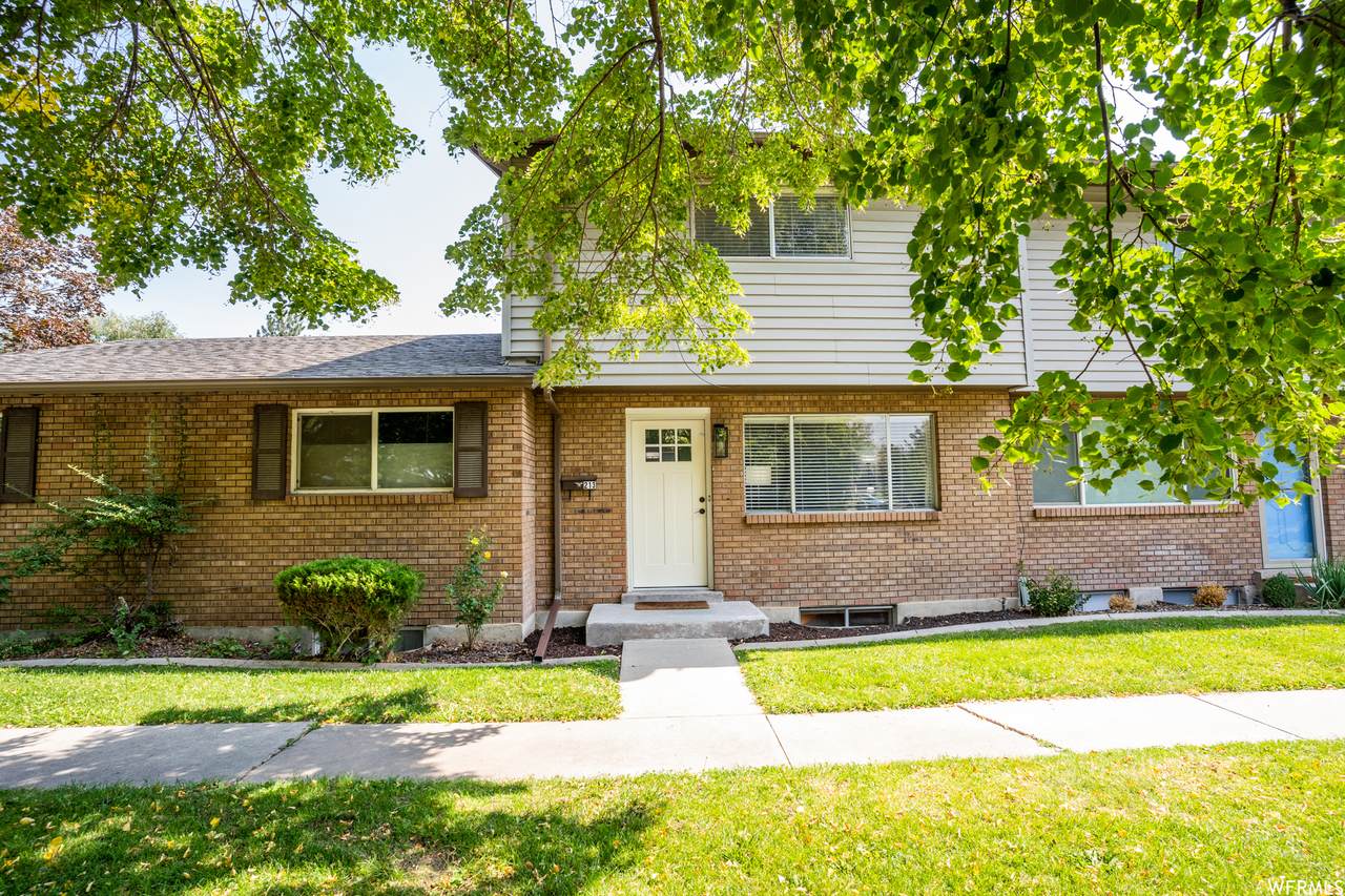 213 Cherry Dr - Photo 1