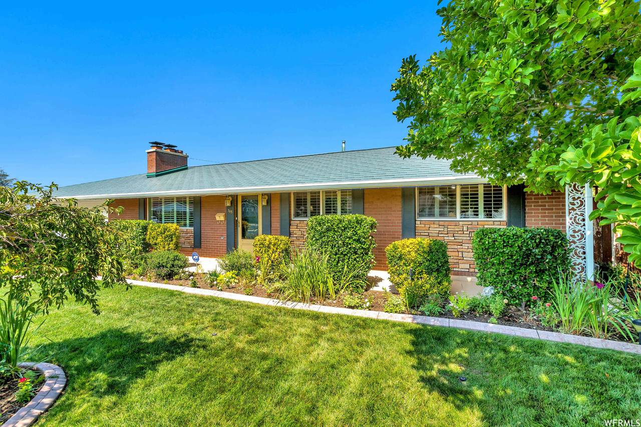 763 Oakmont Ave - Photo 1