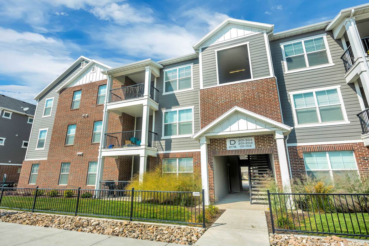 2178 Main St - Photo 1