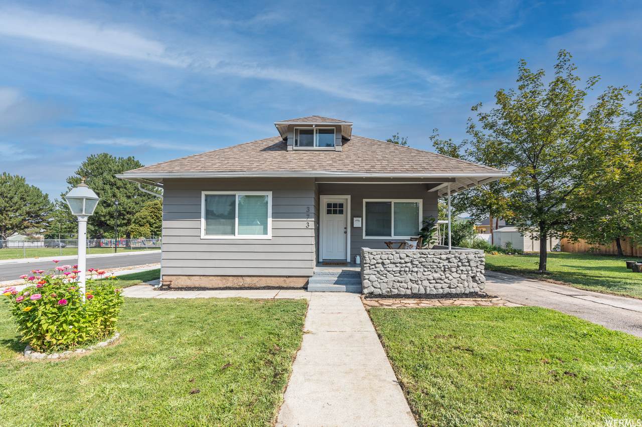 373 8800 - Photo 1