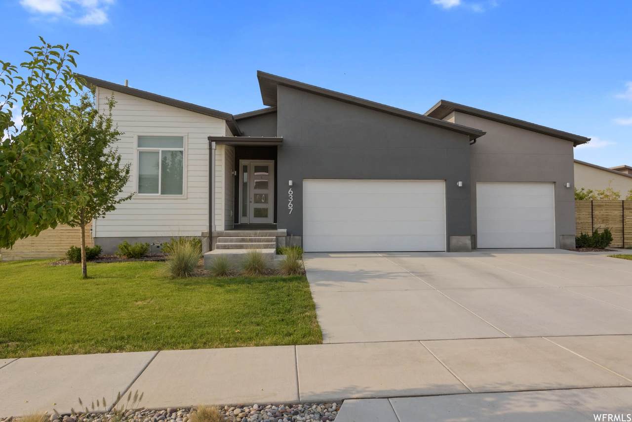 6367 Strada Way - Photo 1