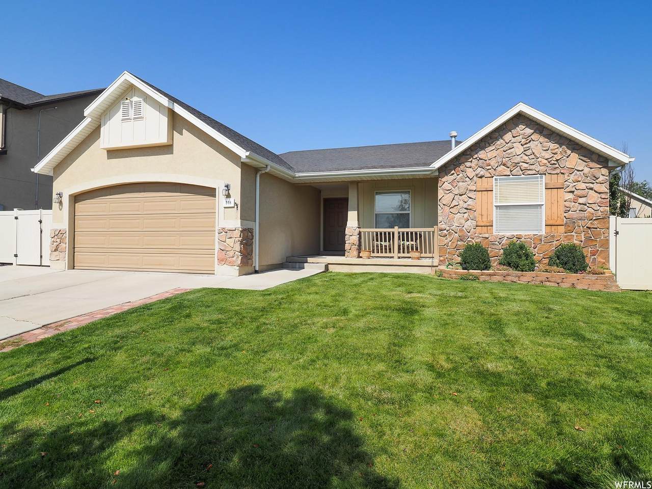 518 Tea Rose Ct - Photo 1