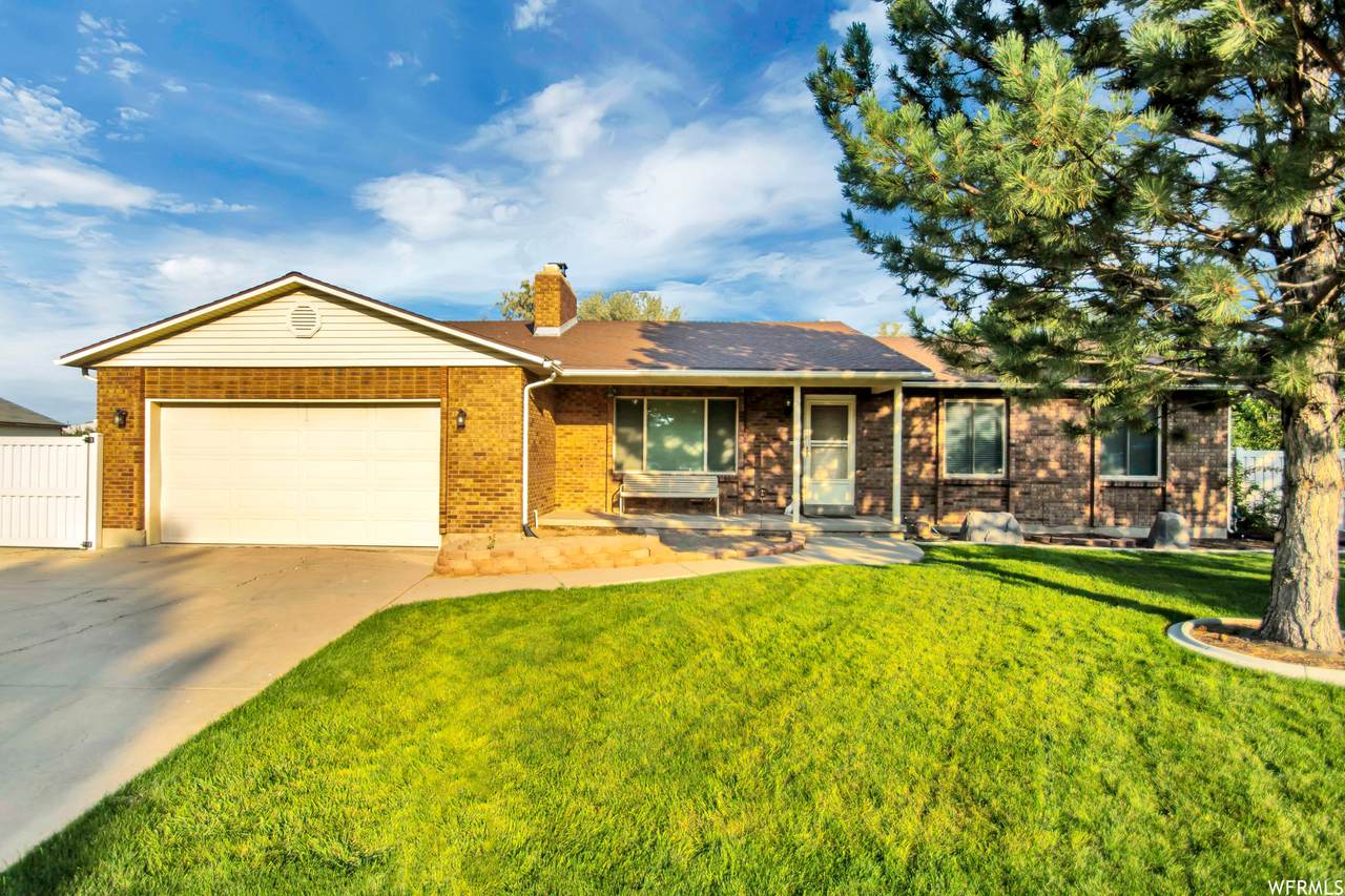 9105 Ridgewood Pl - Photo 1