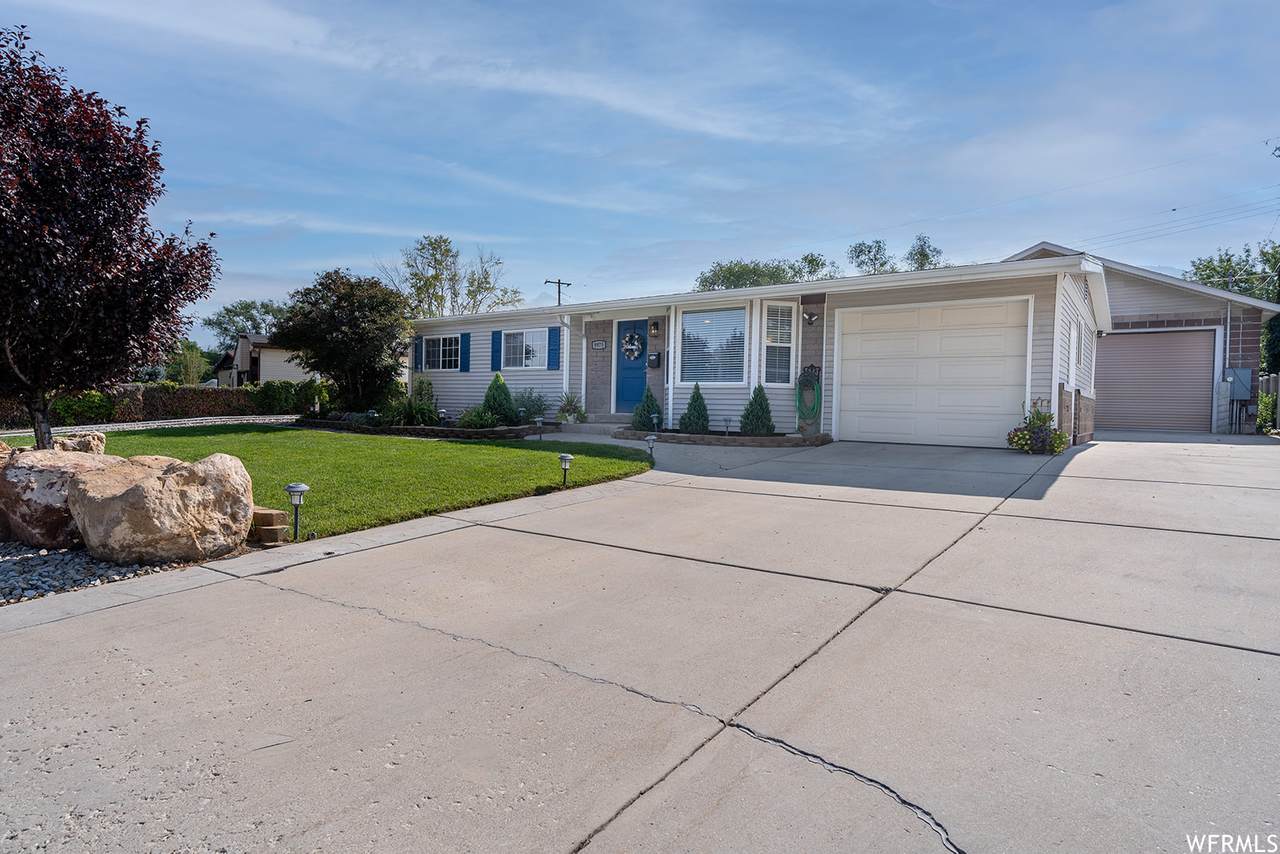9975 Poppy Ln - Photo 1