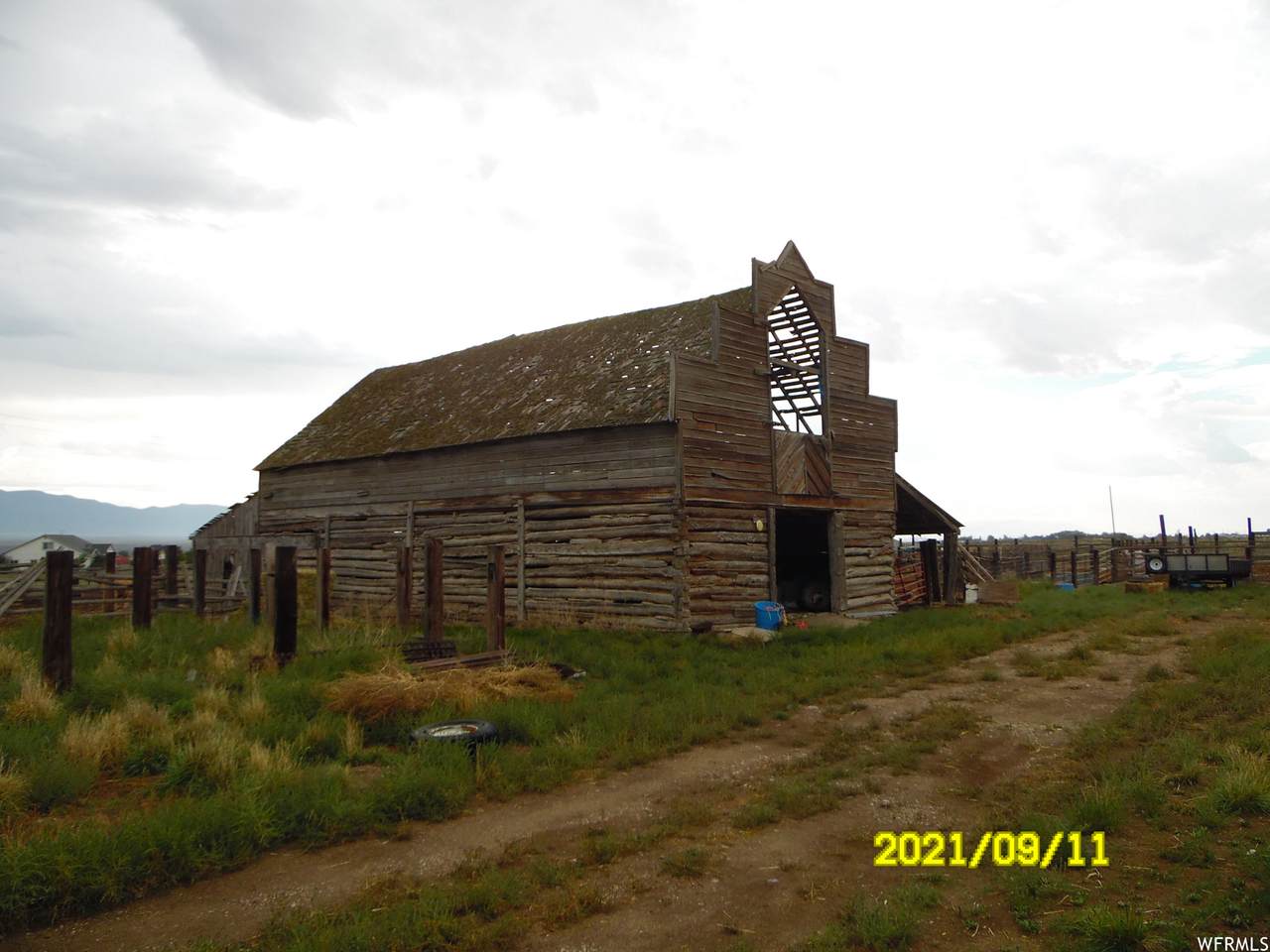 732 Main St - Photo 1