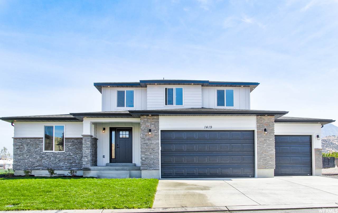 1139 Coachman Ln - Photo 1