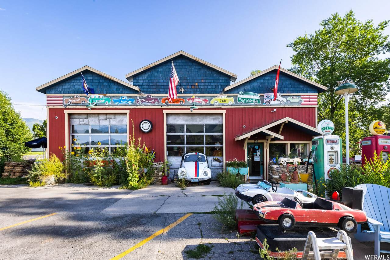 203 Main St - Photo 1