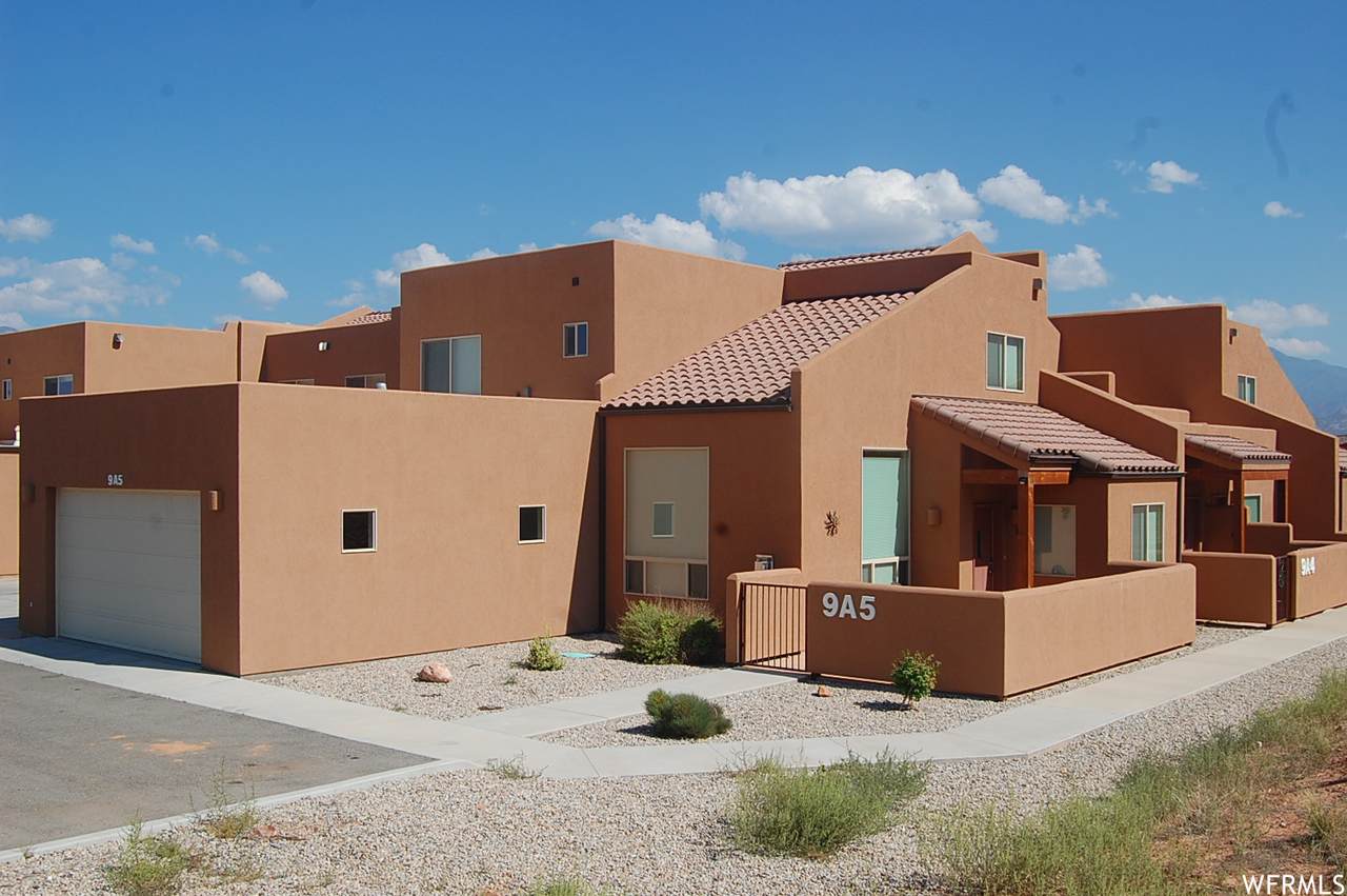 3862 Desert Willow Cir - Photo 1