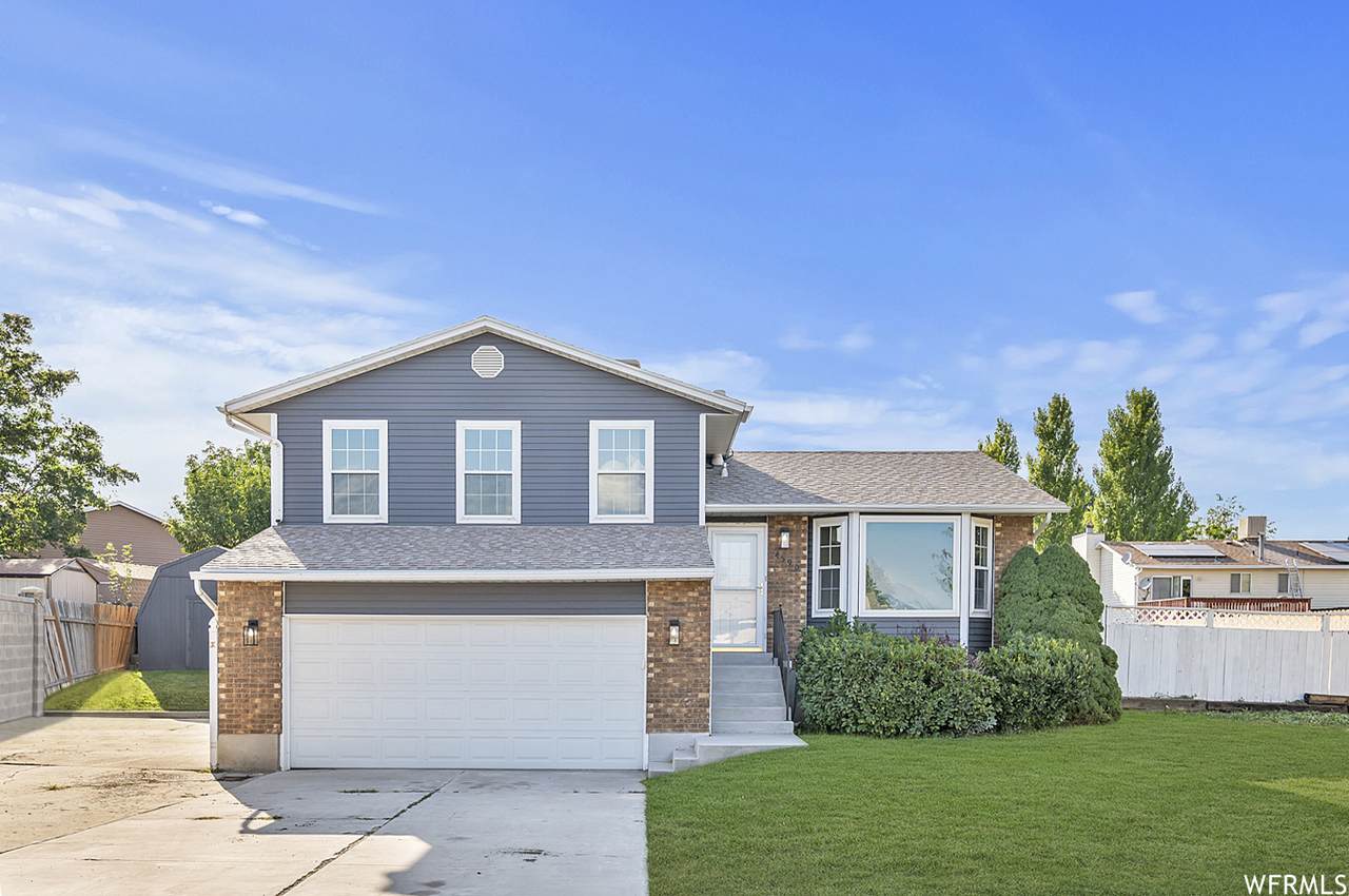 4590 Yarrow Cir - Photo 1