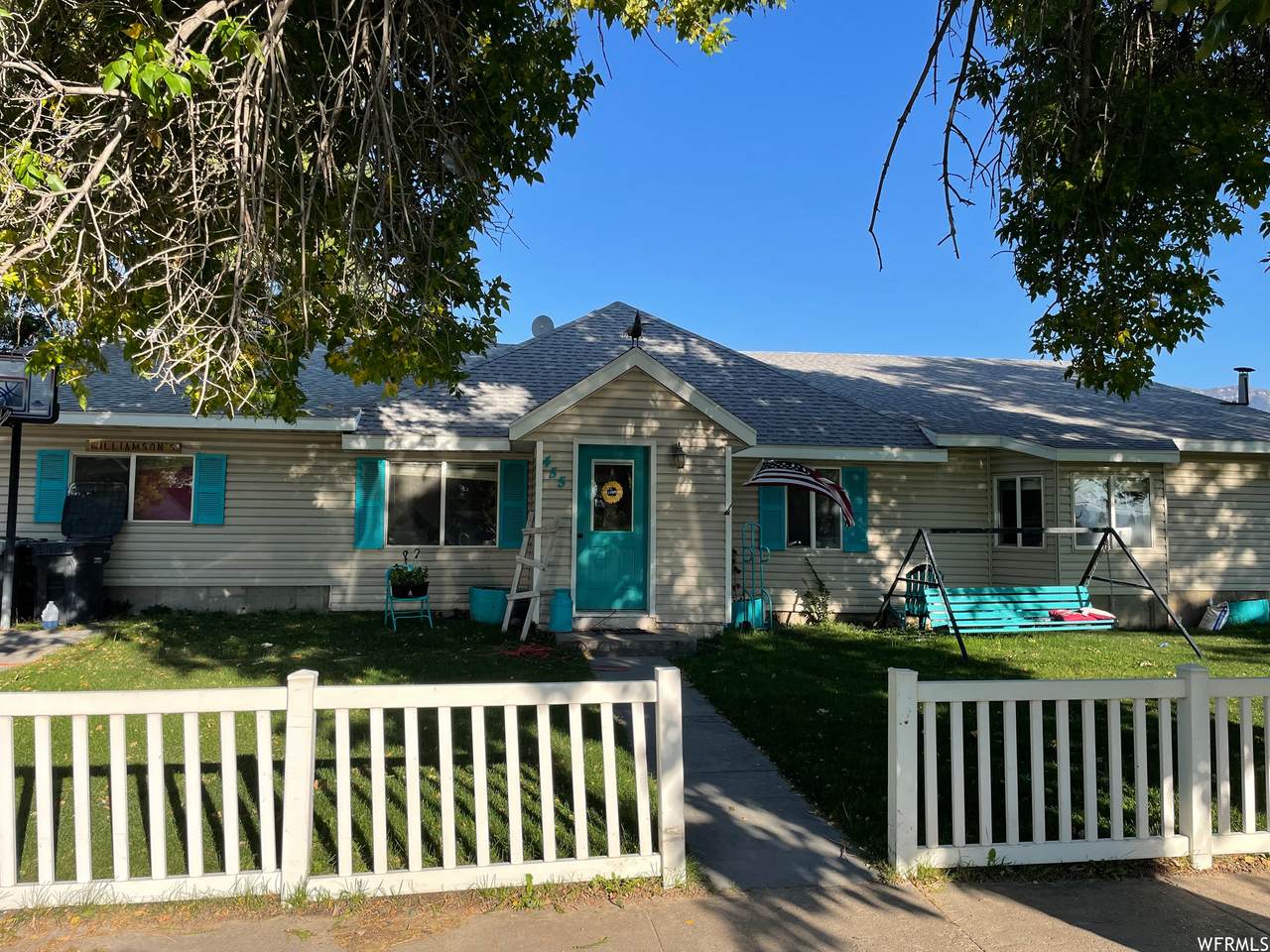 455 Main St - Photo 1