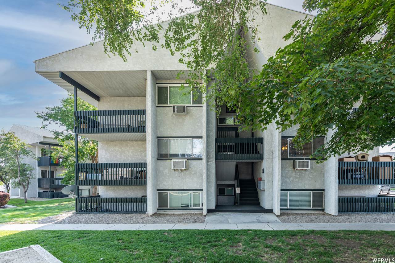 223 Hill Ave - Photo 1