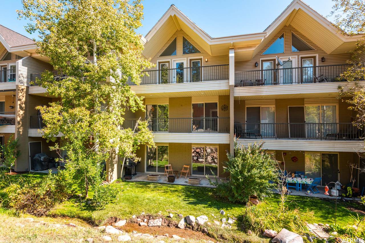 435 Aspen Dr - Photo 1