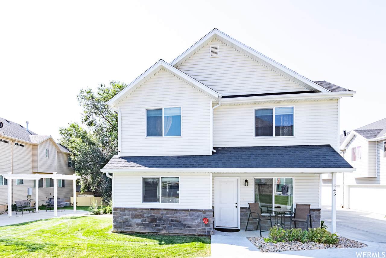 445 Cattail Dr - Photo 1