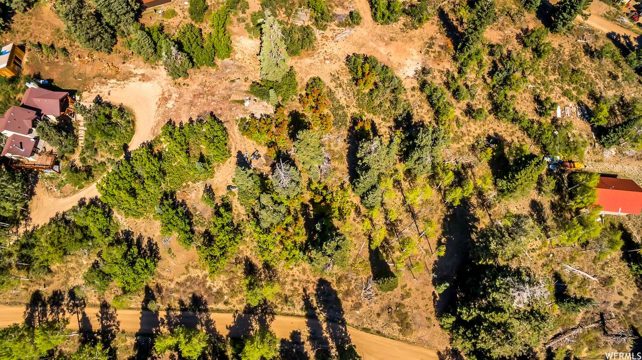 2664 Iroquois Loop - Photo 1