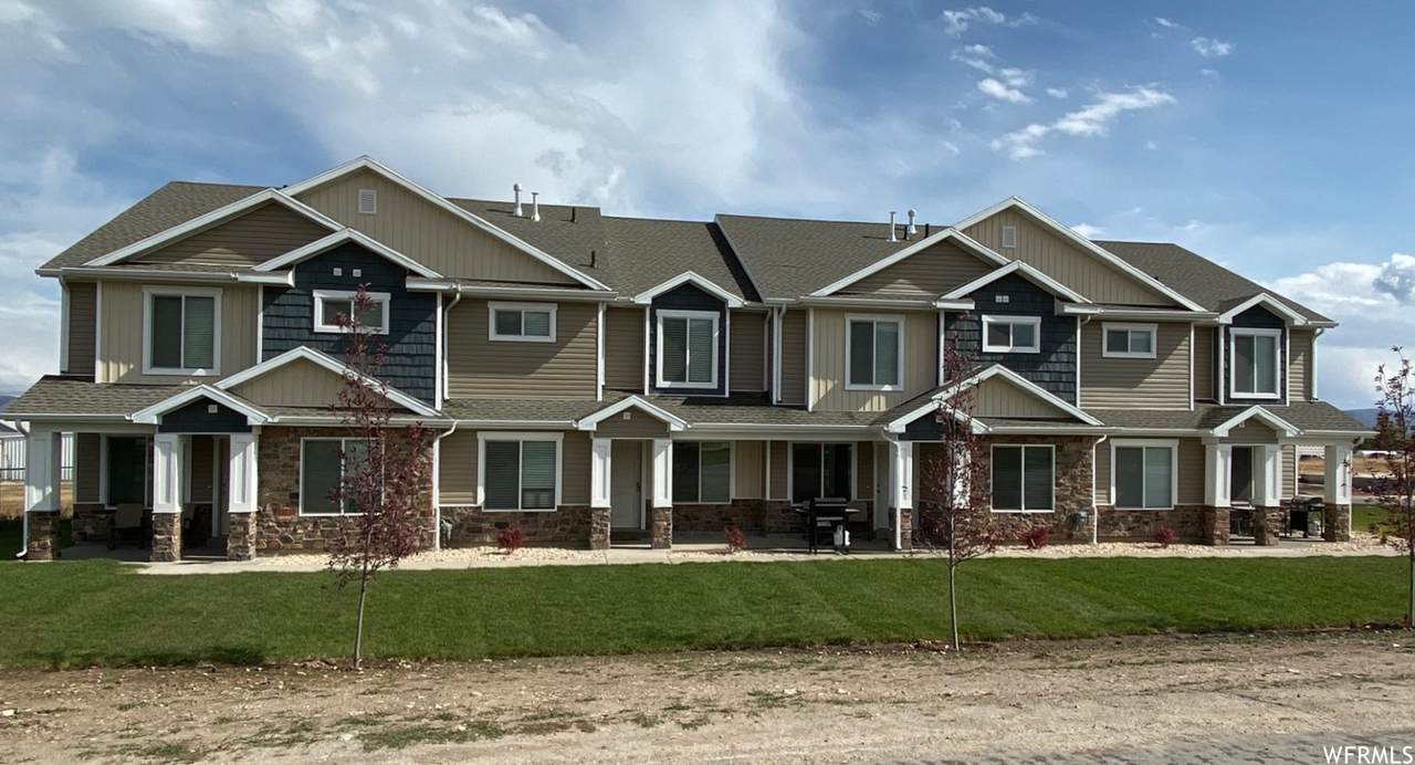 233 Seasons Ln - Photo 1