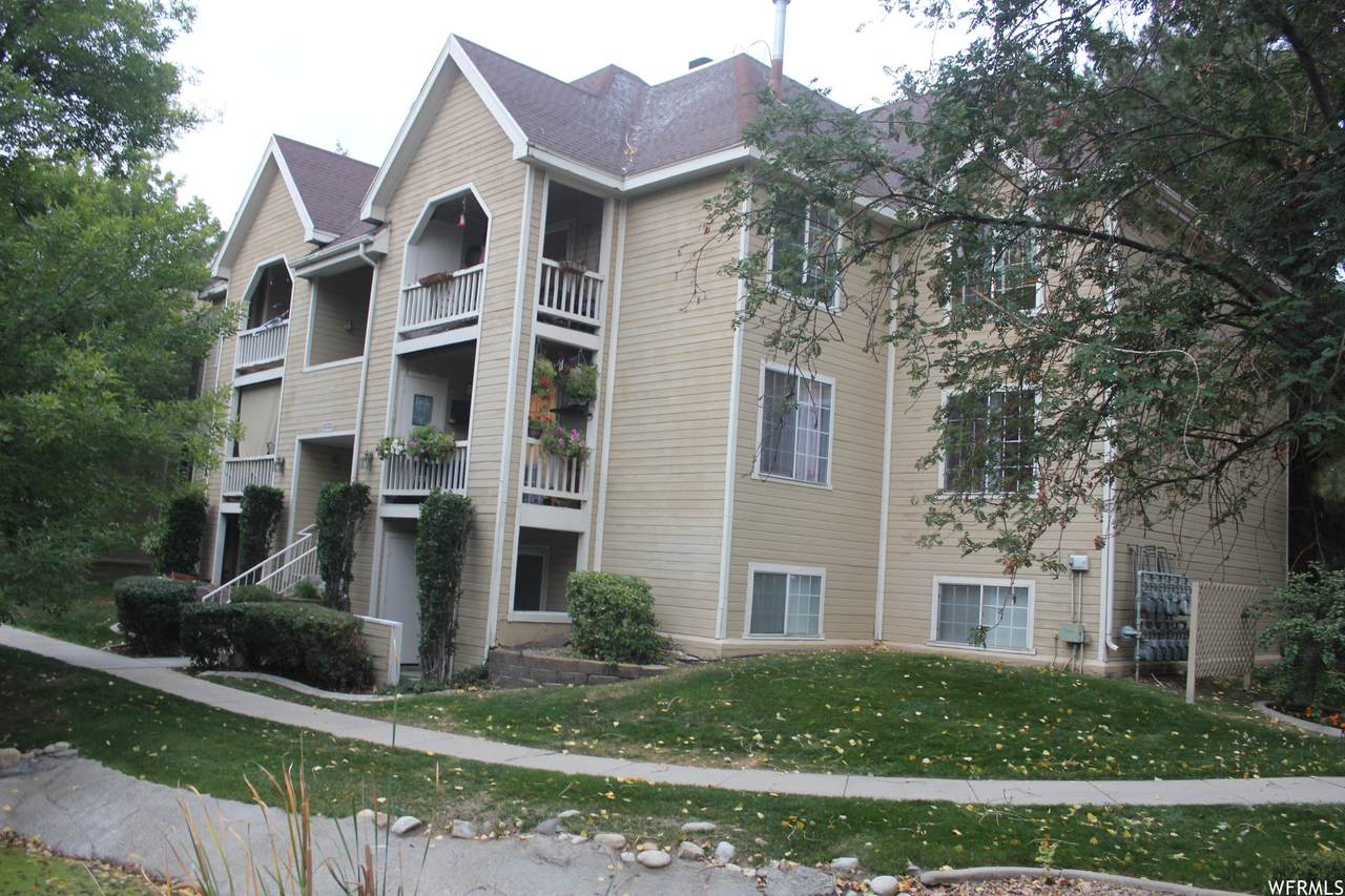 1222 Waterside Cv - Photo 1