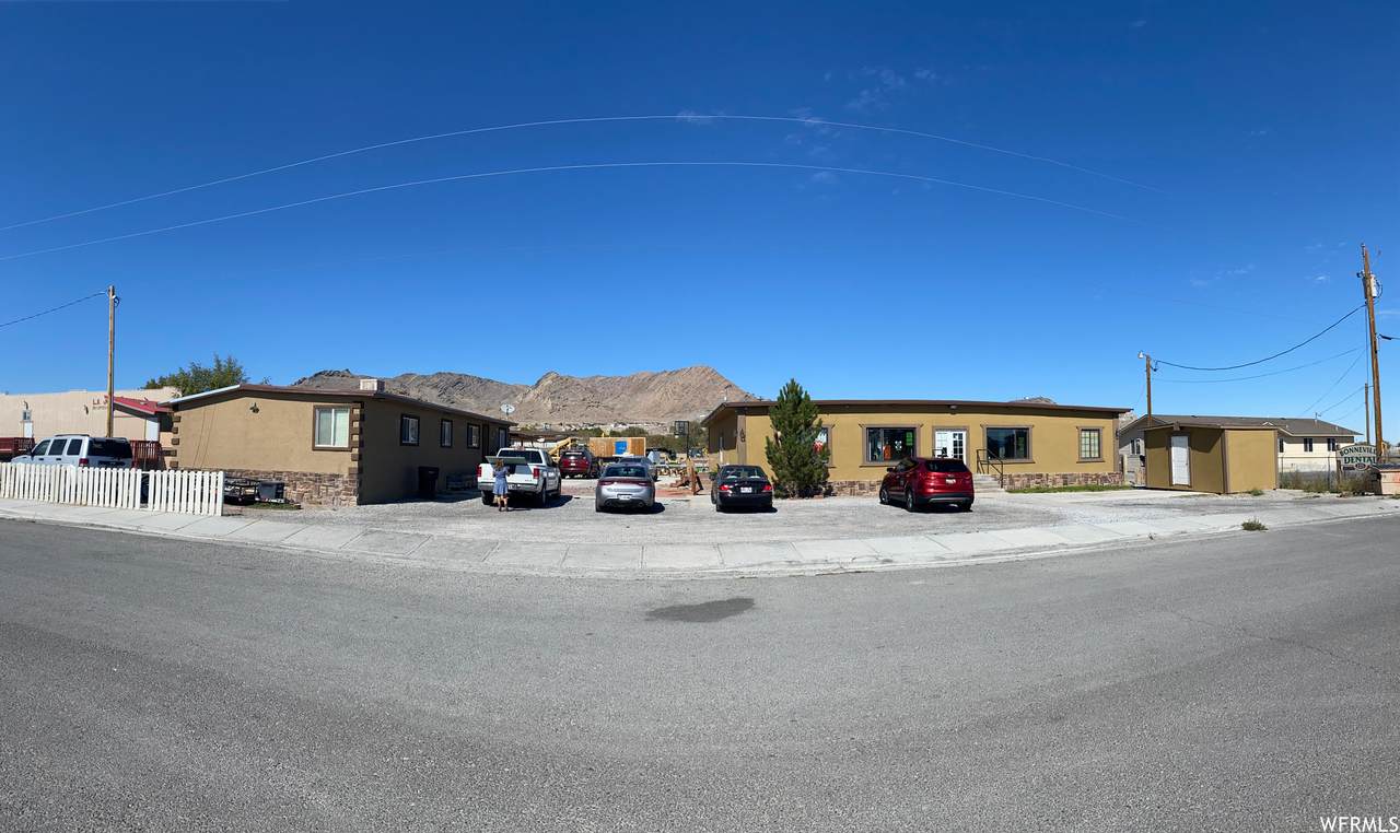 215 Skyhawk Dr - Photo 1