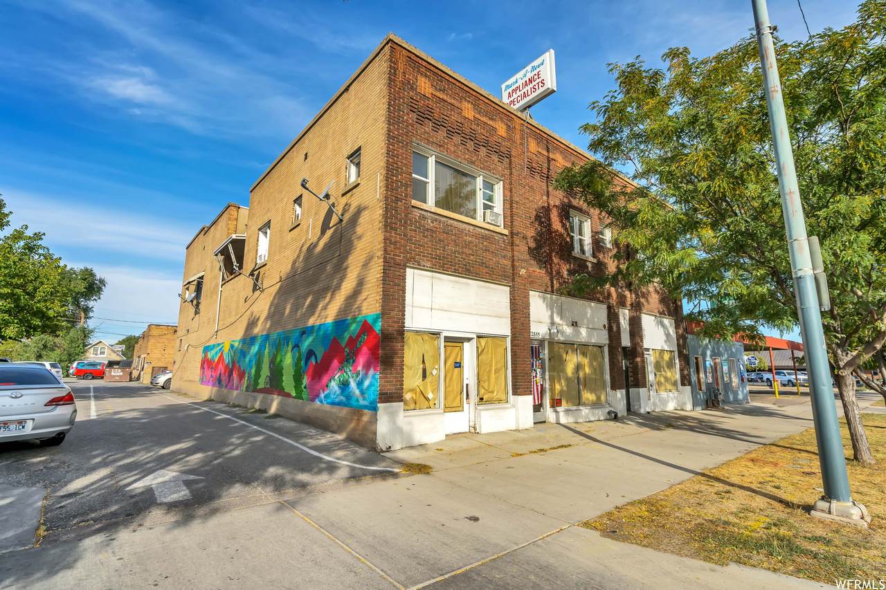 2855 Washington Blvd - Photo 1