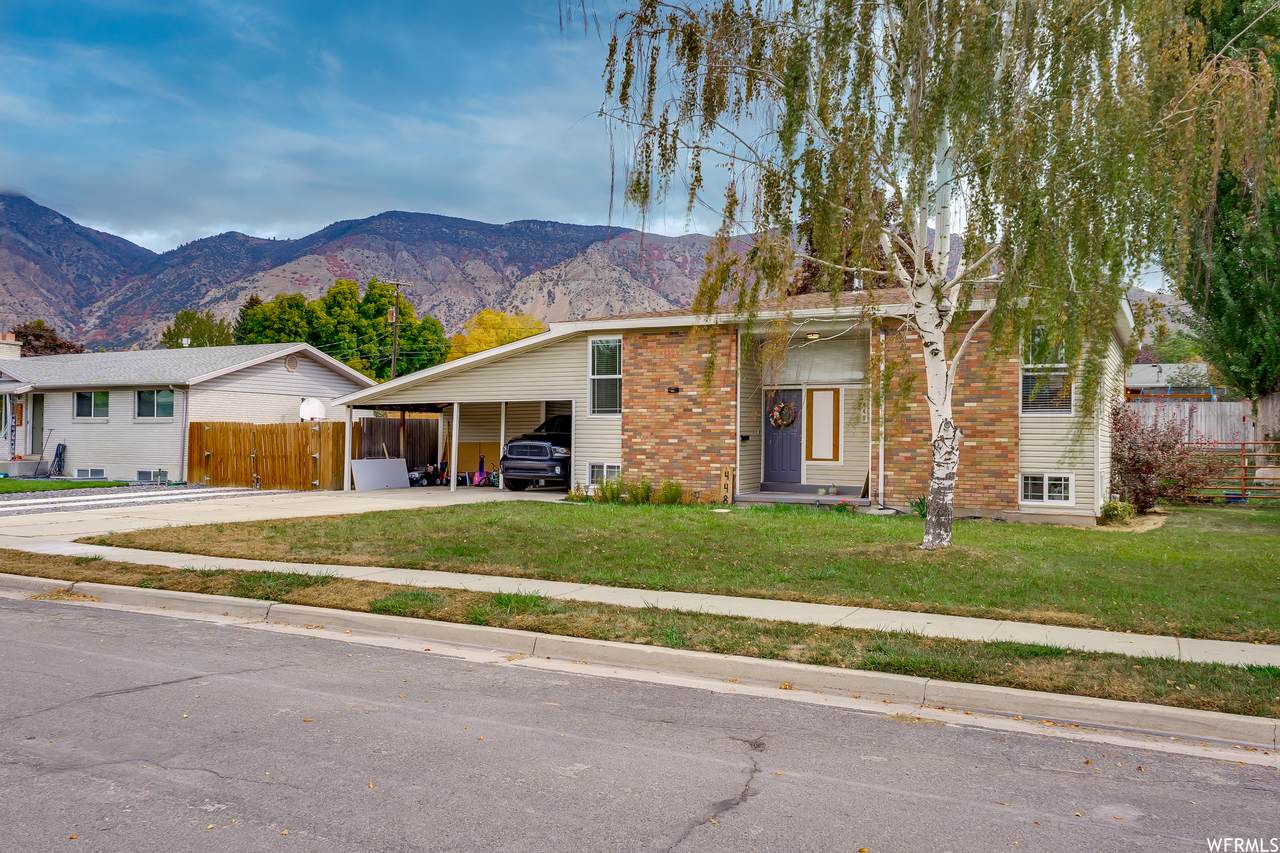 448 Parkinson Dr - Photo 1