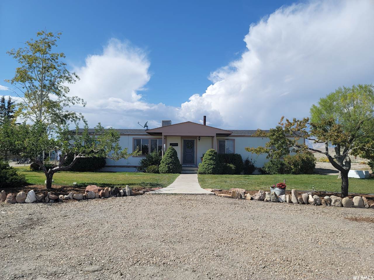 2125 State Road 10 - Photo 1