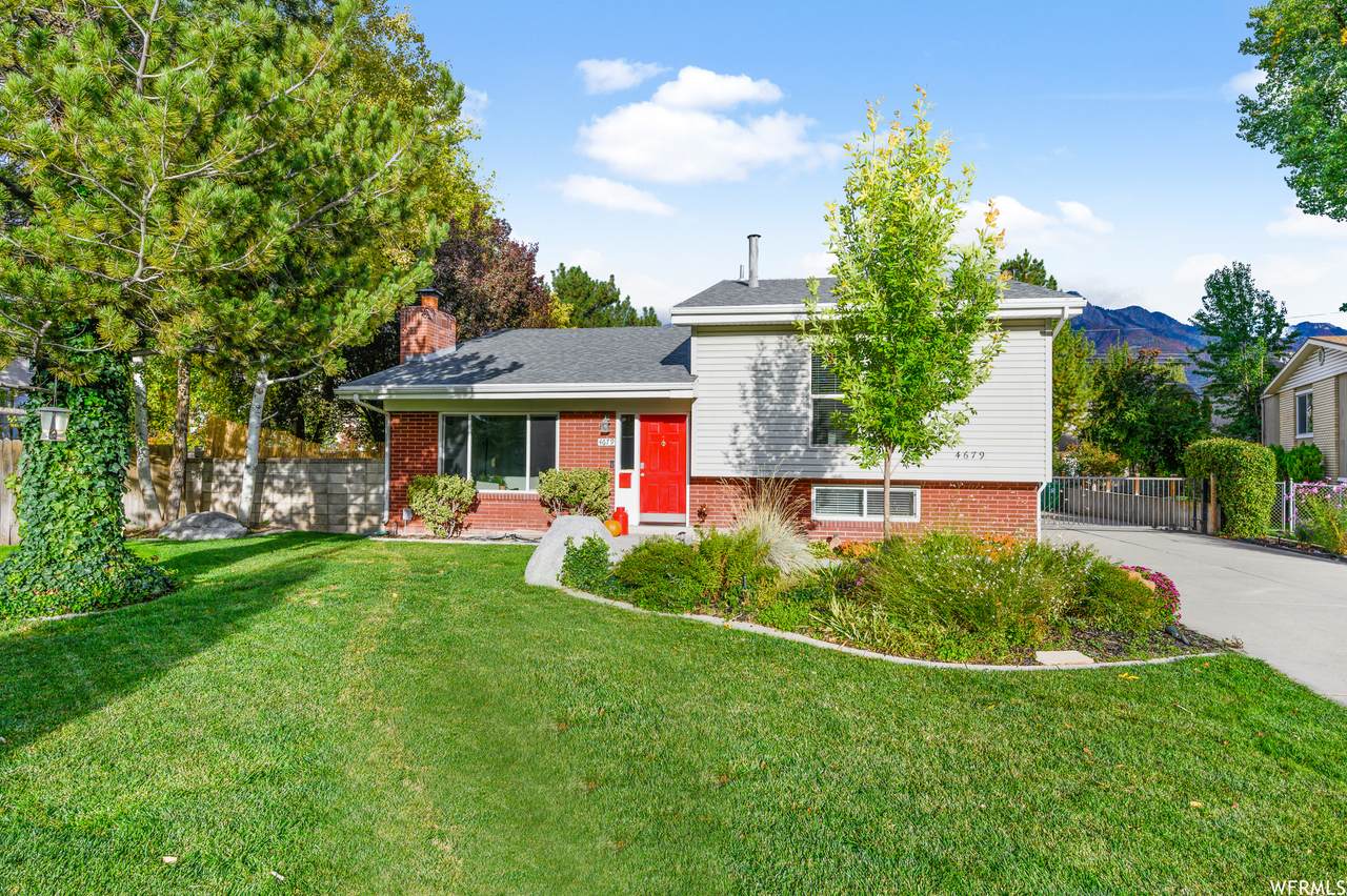 4679 Edwin Cir - Photo 1