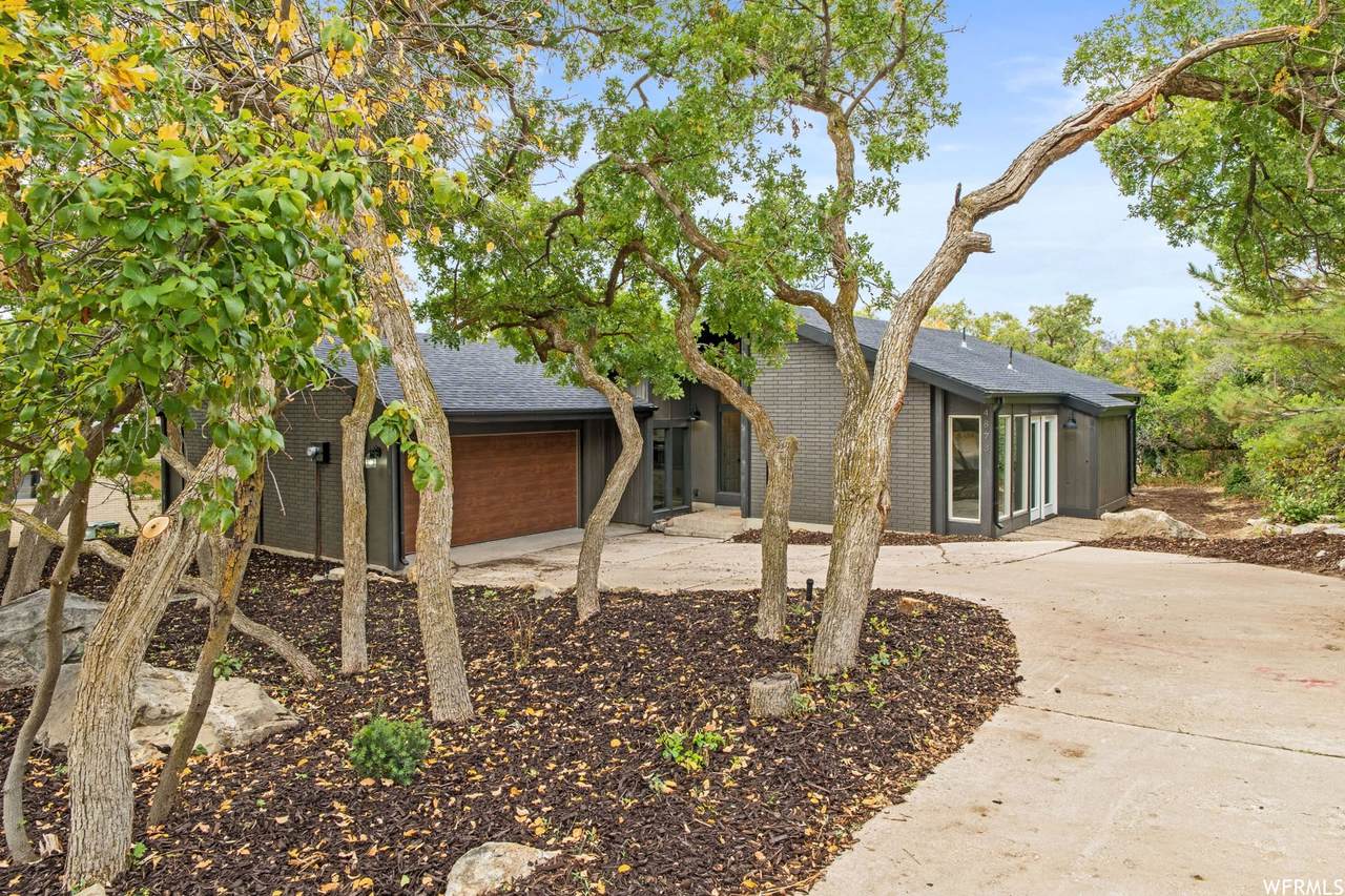 4873 Ridgedale Dr - Photo 1