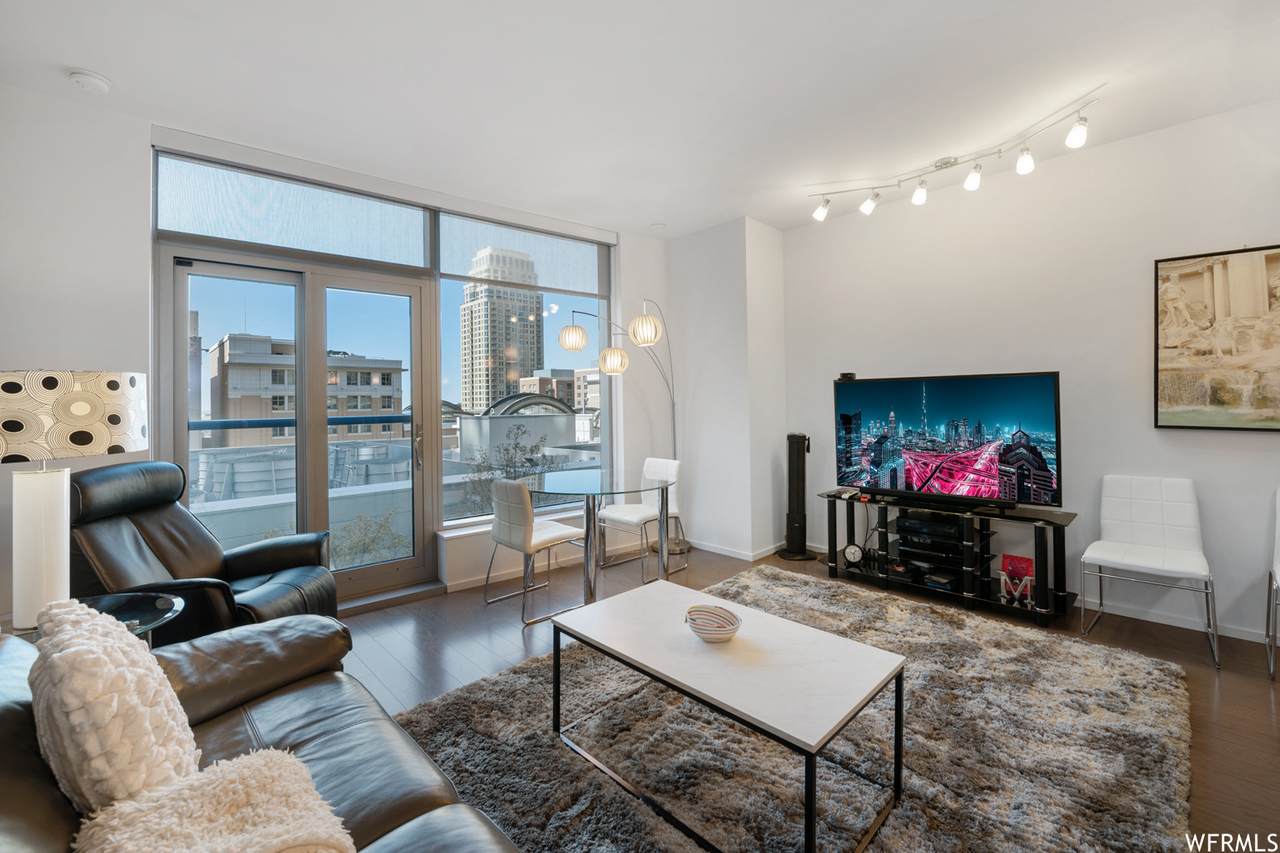 35 100 St - Photo 1