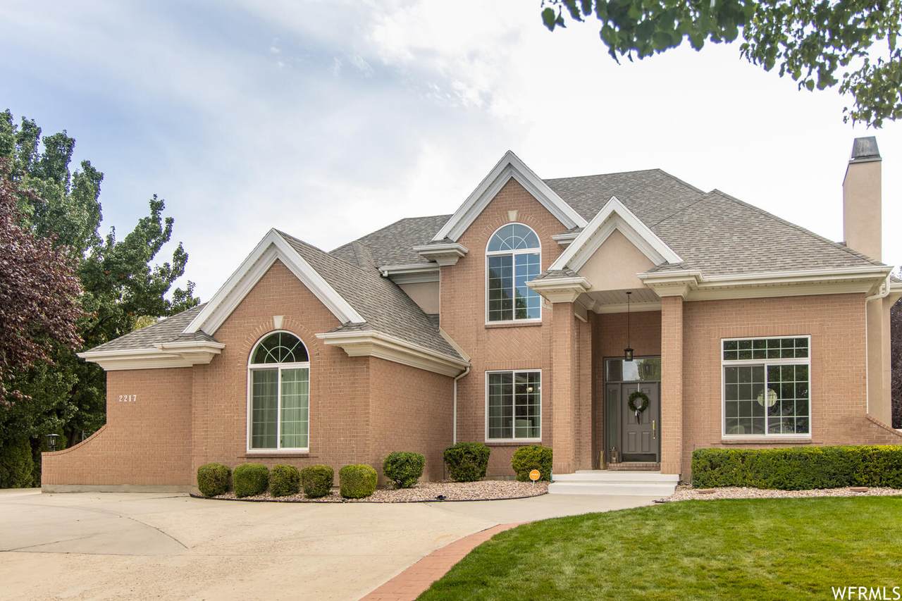 2217 Kensington Park Dr - Photo 1