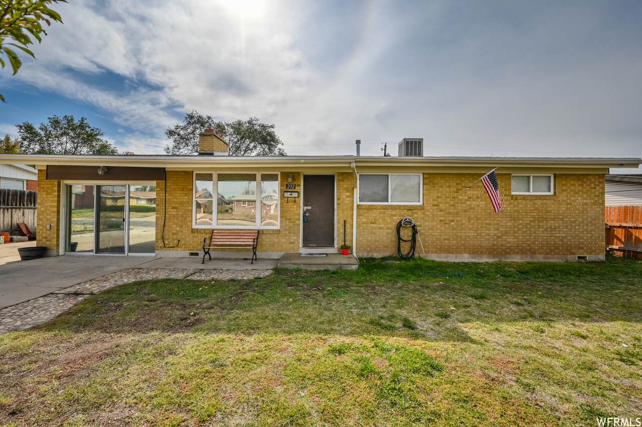 232 700 - Photo 1