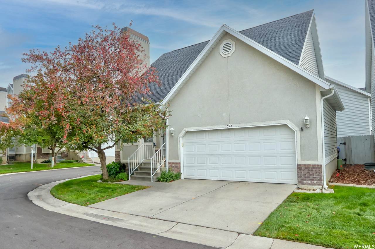 594 Thatcher Way - Photo 1