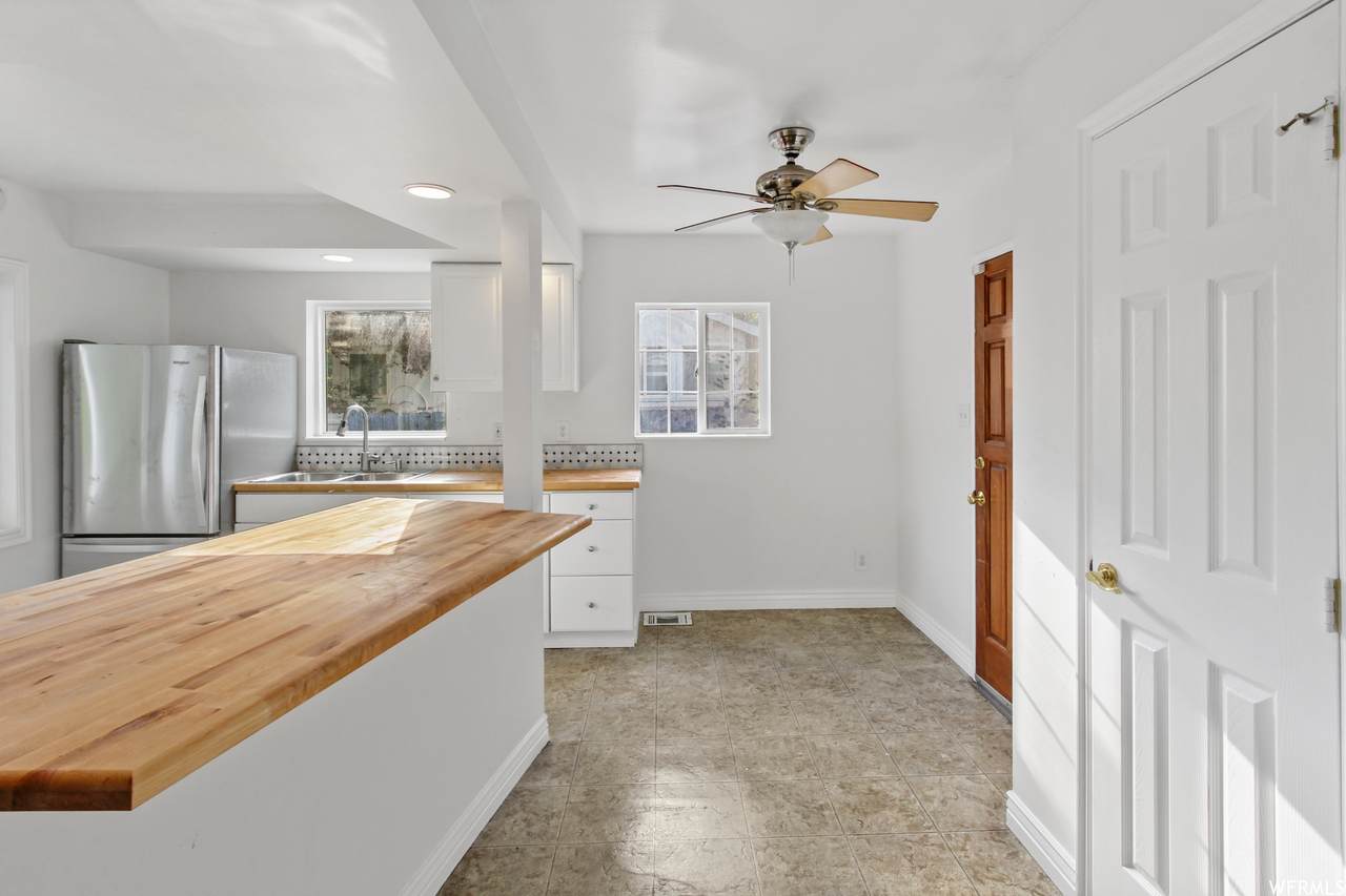 1226 Glendale Dr - Photo 1