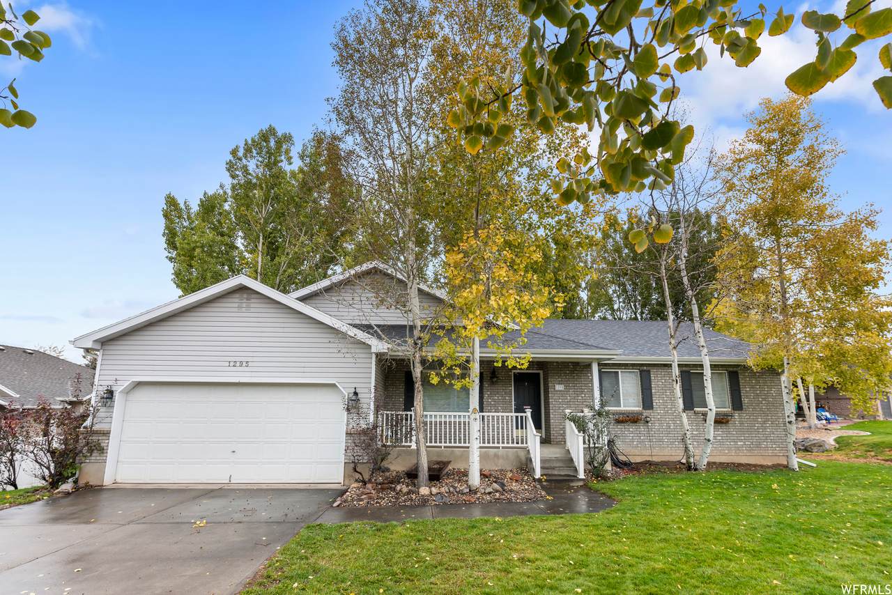 1295 Valley Hills Blvd - Photo 1