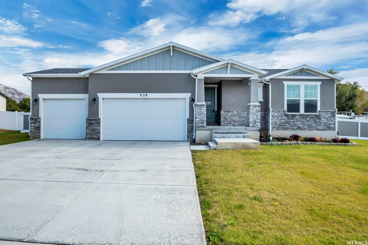 938 Wahlen Way - Photo 1