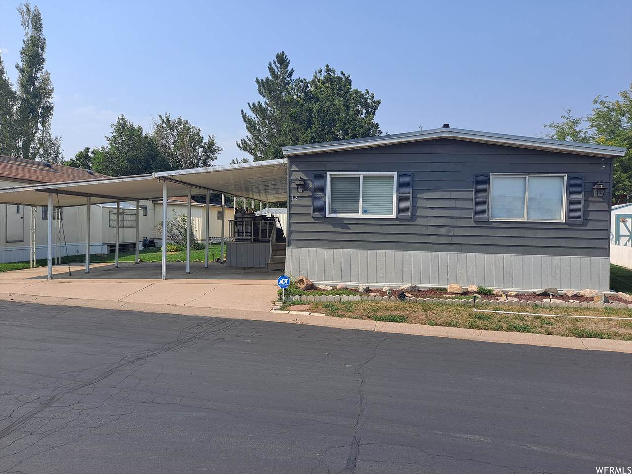 1128 Lloyd Dr - Photo 1